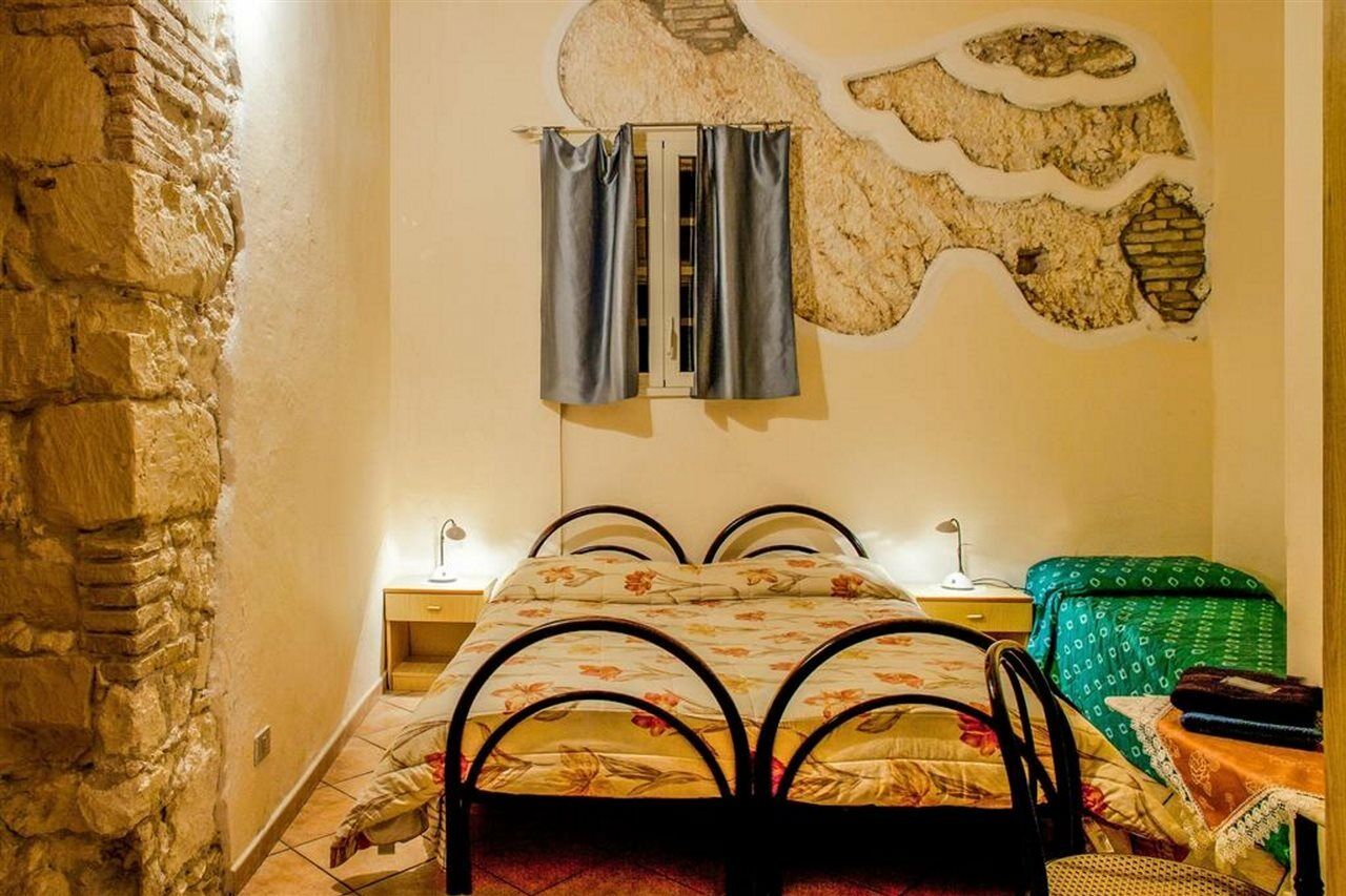 קליארי Albergo Aurora מראה חיצוני תמונה